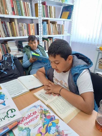 Походът на книгите 2025 г.  - ОУ Христо Ботев - Юнаците